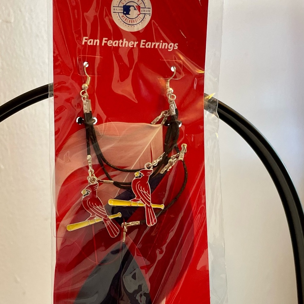 NWT St. Louis Cardinals MLB Fan Feather Earrings.